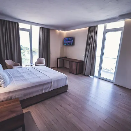 Aria Ξενοδοχείο Golem (Tirana)