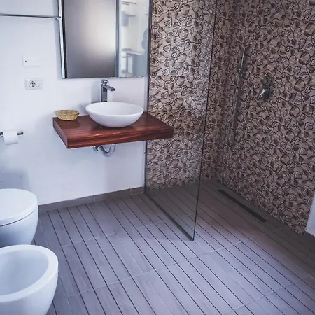 מלון Aria גולם