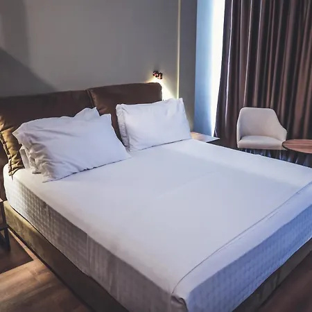 Aria 4*