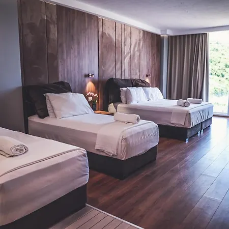 מלון Aria גולם