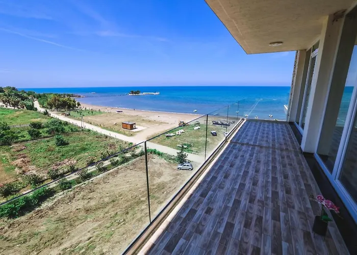 Aria Hotel 4*